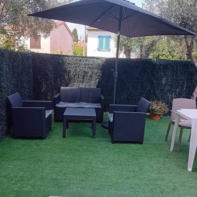 Studio Cosy Terrasse Front Mer Cagnes-sur-Mer Exterior foto