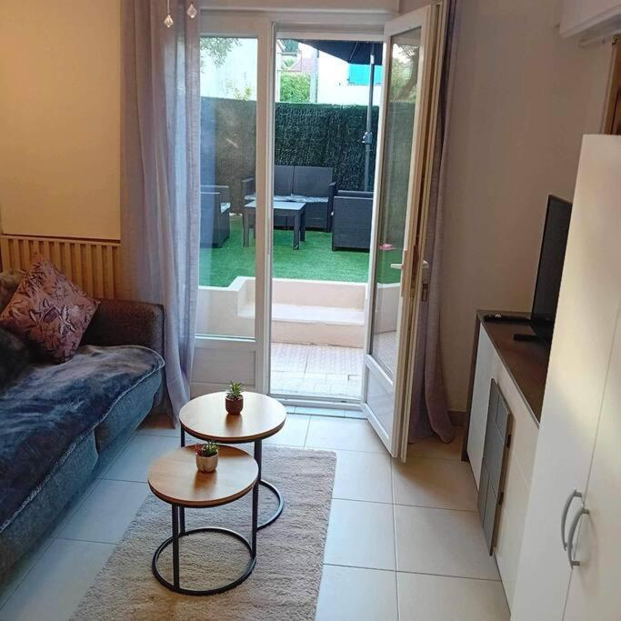 Studio Cosy Terrasse Front Mer Cagnes-sur-Mer Exterior foto